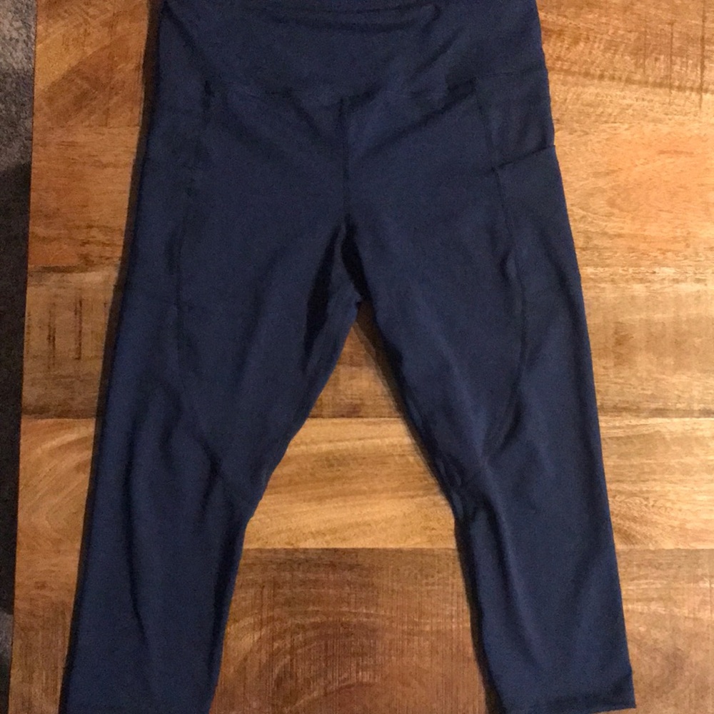 Zyia Pocket Light N Tight Capris